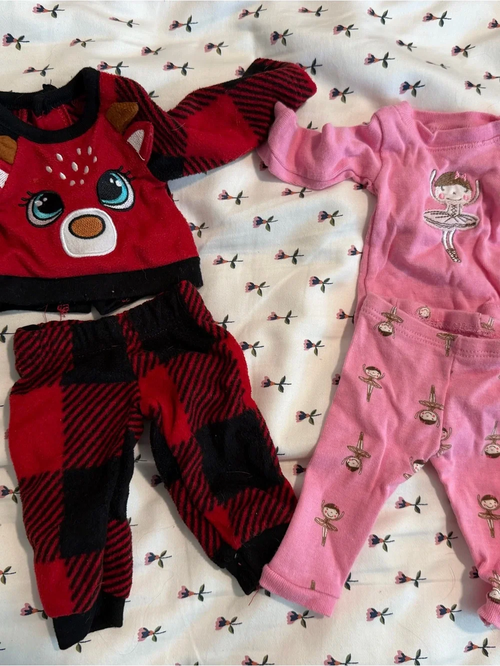 18 inch Doll clothing lot of 9 outfits